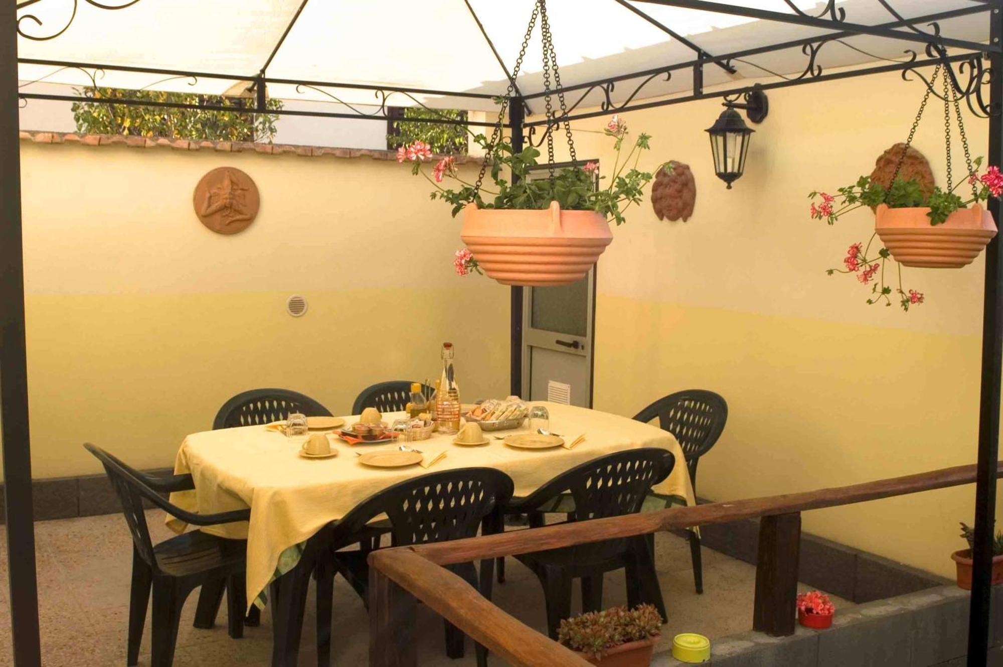 Bed and Breakfast I Colori Del Sole à Fiumefreddo di Sicilia Extérieur photo